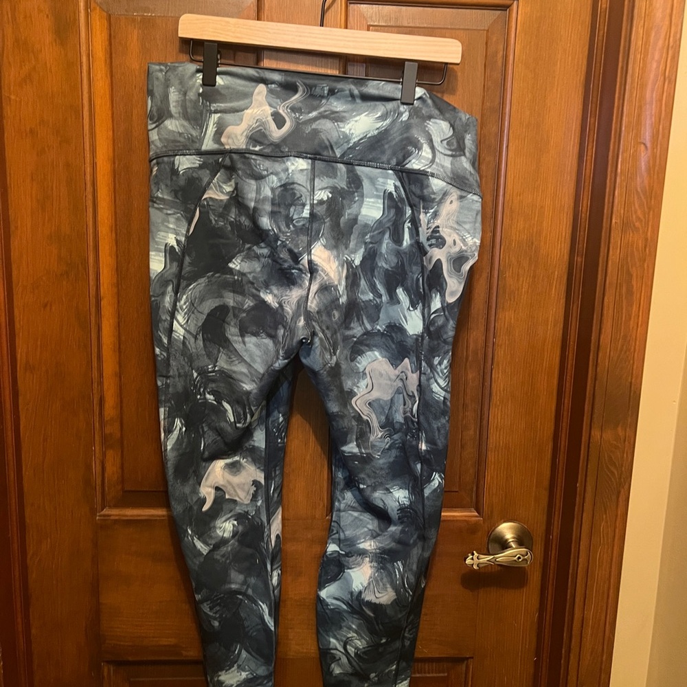 Fabletics Women’s Marble Print Leggings - Blue and Gray